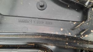 Gebruikte Paravan Landrover Range Rover Evoque (LVJ/LVS) Prijs € 96,80 Inclusief btw aangeboden door Autohandel Didier