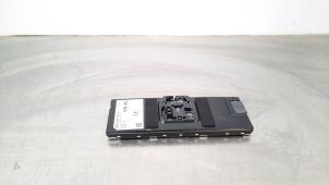 Gebruikte Antenne Versterker Volkswagen Golf VIII (CD1) 2.0 GTI 16V Prijs € 96,80 Inclusief btw aangeboden door Autohandel Didier