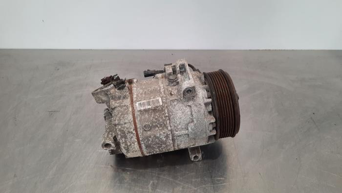 Air conditioning pump Opel Vivaro