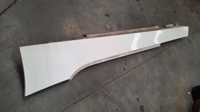 Marche-pied (list de couverture) gauche BMW Z4