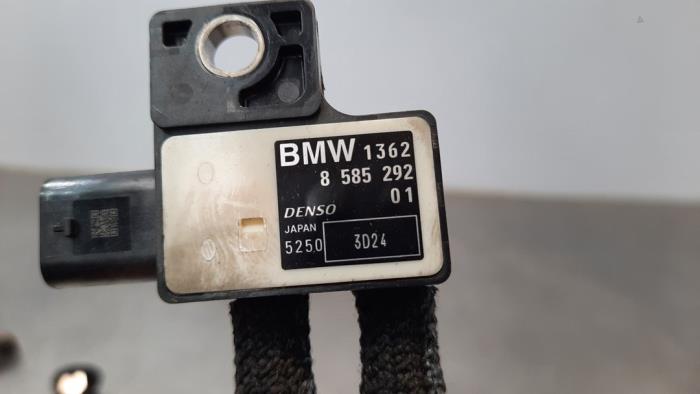 Map Sensor (inlaatspruitstuk) van een BMW X5 (G05) xDrive 25d 2.0 16V 2021