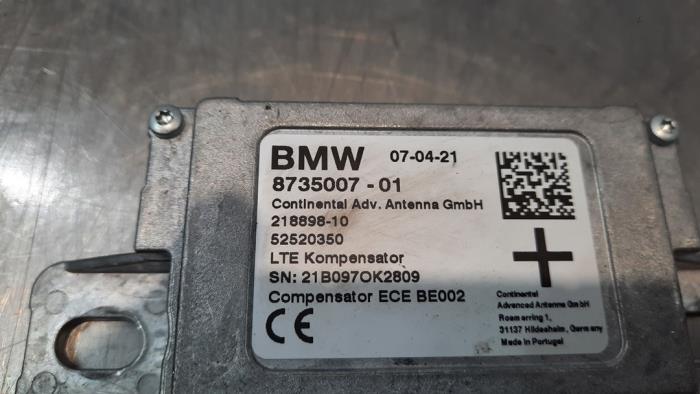 Antenne Versterker van een BMW X5 (G05) xDrive 45 e iPerformance 3.0 24V 2021