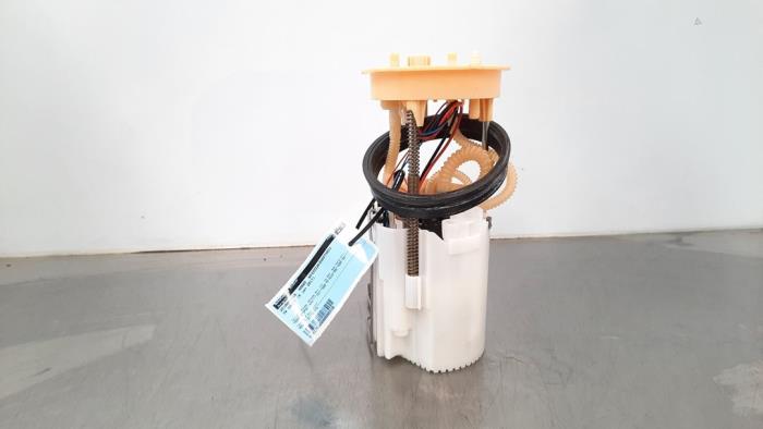 Gebruikte Tank element Pomp Volkswagen Caddy Combi IV 2.0 TDI 102 Prijs € 133,10 Inclusief btw aangeboden door Autohandel Didier
