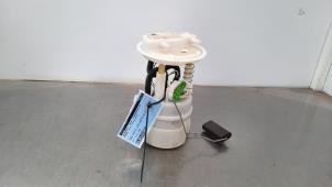 Gebruikte Tank element Pomp Renault Clio IV (5R) 0.9 Energy TCE 90 12V Prijs € 66,55 Inclusief btw aangeboden door Autohandel Didier