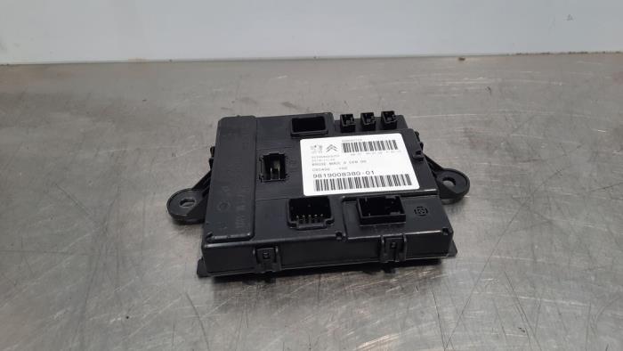 Module achterklep motor Peugeot 5008