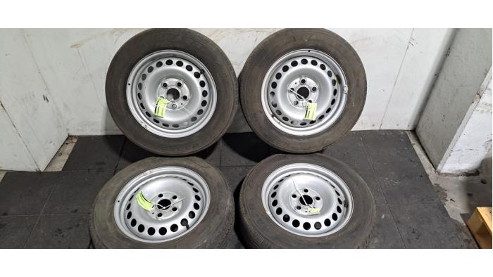 Kit jantes + pneumatiques Volkswagen Transporter Kit jantes + pneumatiques Volkswagen Transporter