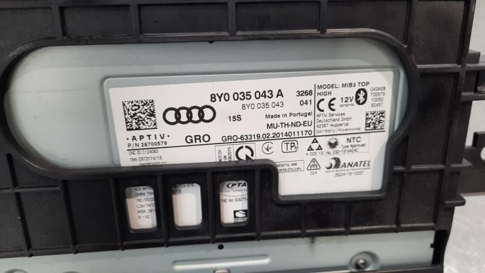 Radio module van een Audi A3 Sportback (8YA) 2.0 35 TDI 16V 2020