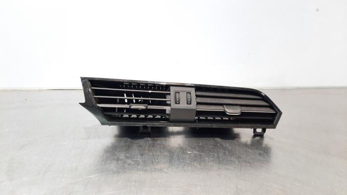 Grille aération tableau de bord Audi Q3