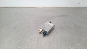 Gebruikte Antenne Versterker BMW X5 (E70) 3.0sd 24V Prijs € 30,25 Inclusief btw aangeboden door Autohandel Didier