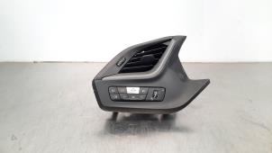 Gebruikte Schakelaar Koplamp Ihv BMW 1 serie (F40) 118i 1.5 TwinPower 12V Prijs € 96,80 Inclusief btw aangeboden door Autohandel Didier