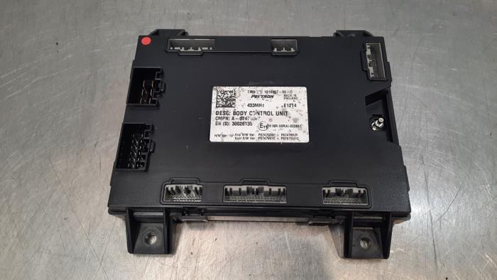 Ordinateur contrôle fonctionnel Tesla Model S