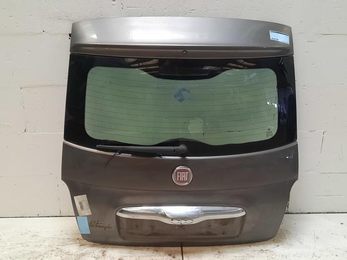Užpakalinės durys Fiat 500