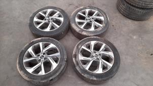 Gebruikte Velgen set + banden Kia Stonic (YB) 1.0i T-GDi 12V Prijs € 798,60 Inclusief btw aangeboden door Autohandel Didier