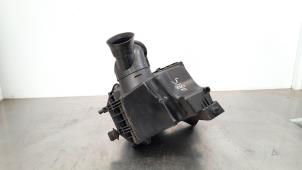 Gebruikte Luchtfilterhuis Opel Mokka/Mokka X 1.6 16V EcoFlex 4x2 Prijs € 54,45 Inclusief btw aangeboden door Autohandel Didier