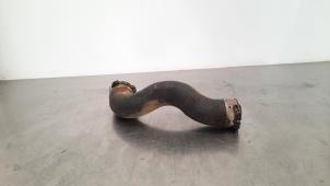 Gebruikte Intercooler Buis Mercedes CLA Shooting Brake (117.9) 1.6 CLA-180 16V Prijs € 30,25 Inclusief btw aangeboden door Autohandel Didier