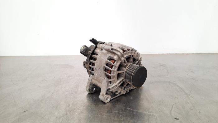 Alternator van een Opel Grandland/Grandland X 1.2 Turbo 12V 2020