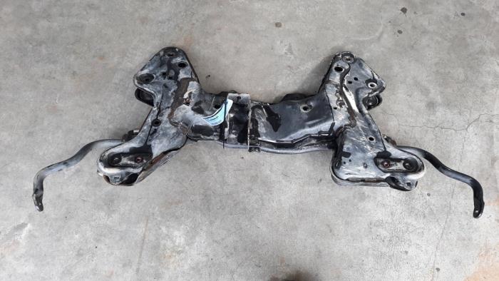 Subframe Peugeot 2008