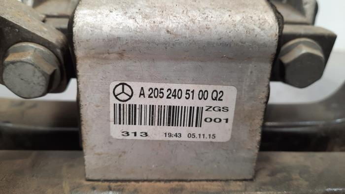 Versnellingsbak Steun van een Mercedes-Benz C (C205) C-220d 2.2 16V BlueTEC 2015