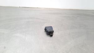 Gebruikte Regensensor Peugeot 2008 (CU) 1.2 12V e-THP PureTech 130 Prijs € 36,30 Inclusief btw aangeboden door Autohandel Didier