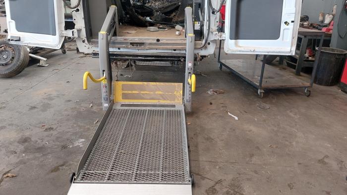 Panel de carga (Floor Flap) Ford Transit