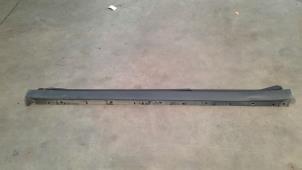 Gebruikte Afdeklijst dorpel links Porsche Cayenne III (9YA) 2.9 Biturbo V6 24V S Prijs € 229,90 Inclusief btw aangeboden door Autohandel Didier