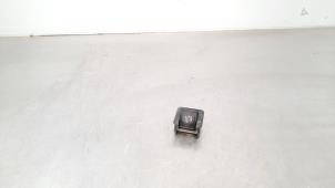 Gebruikte Camera achteruitrijden Mazda 3 (BP) 2.0 SkyActiv-G 122 M Hybrid 16V Prijs € 332,75 Inclusief btw aangeboden door Autohandel Didier