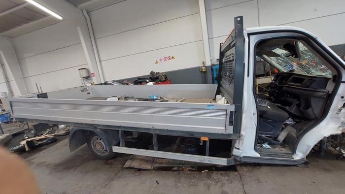 Loading container Ford Transit