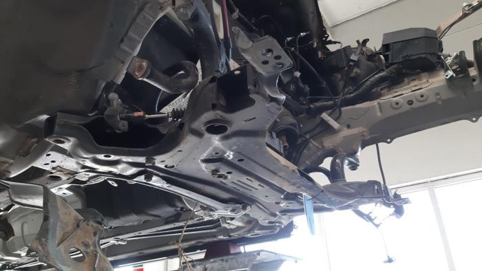 Subframe van een Mitsubishi Eclipse Cross (GK/GL) 1.5 Turbo 16V 4WD 2018