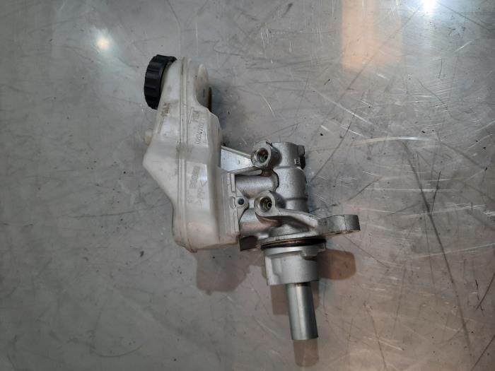 Cylindre de frein principal Peugeot 108
