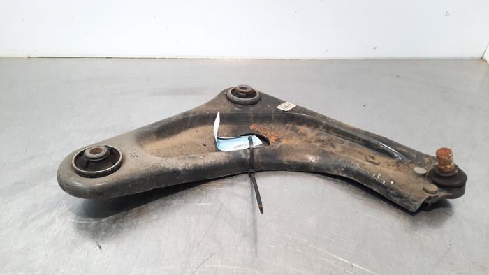 Front wishbone, right Citroen C4 Cactus