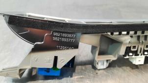 Gebruikte Handrem schakelaar DS Automobiles DS 7 Crossback 1.6 16V E-Tense 4x4 Prijs € 54,45 Inclusief btw aangeboden door Autohandel Didier