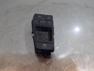 Gebruikte Schakelaar handrem Toyota RAV4 (A5) 2.5 Hybrid 16V Prijs € 48,40 Inclusief btw aangeboden door Autohandel Didier