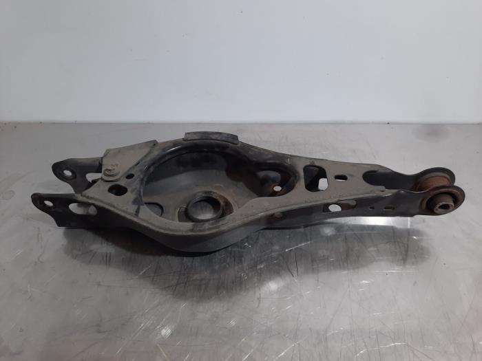 Bras de suspension bas arrière droit Toyota Rav-4