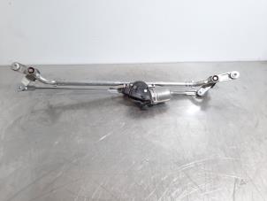 Gebruikte Ruitenwissermotor voor Mini Mini Convertible (F57) 1.5 12V Cooper Prijs € 102,85 Inclusief btw aangeboden door Autohandel Didier