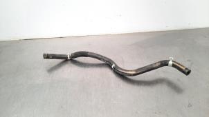 Gebruikte Radiateurslang Kia Stonic (YB) 1.0i T-GDi 12V Prijs € 18,15 Inclusief btw aangeboden door Autohandel Didier