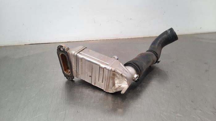 EGR koeler van een BMW 1 serie (F40) 116d 1.5 12V TwinPower 2020