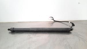 Gebruikte Achterklep motor DS Automobiles DS 7 Crossback 1.6 16V E-Tense 225 Prijs € 133,10 Inclusief btw aangeboden door Autohandel Didier