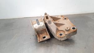 Gebruikte Motorsteun Peugeot Boxer (U9) 3.0 HDi 175 Euro 5 Prijs € 36,30 Inclusief btw aangeboden door Autohandel Didier