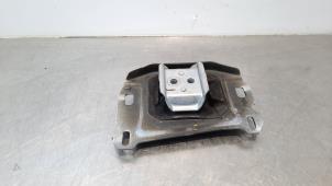 Gebruikte Versnellingsbak Steun Peugeot 3008 II (M4/MC/MJ/MR) 1.2 12V e-THP PureTech 130 Prijs € 24,20 Inclusief btw aangeboden door Autohandel Didier