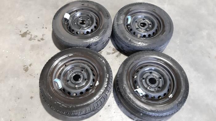 Kit jantes + pneumatiques Ford Transit Custom