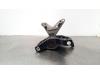 Motorsteun van een Opel Combo Cargo, 2018 1.2 110, Bestel, Benzine, 1.199cc, 81kW (110pk), FWD, D12XHL; EB2ADT; F12XHL; EB2ADTD, 2019-02, EHHNP; EUHNP 2020