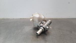 Gebruikte Hoofdremcilinder Jaguar F-Pace 2.0 D 180 16V Prijs € 66,55 Inclusief btw aangeboden door Autohandel Didier