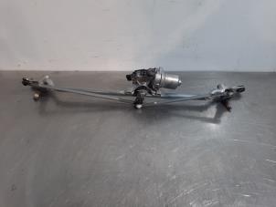 Gebruikte Ruitenwissermotor voor Mini Mini Convertible (F57) 1.5 12V Cooper D Prijs € 102,85 Inclusief btw aangeboden door Autohandel Didier