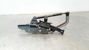 Gebruikte Achterklep Scharnier BMW X3 (G01) xDrive 20d 2.0 TwinPower Turbo 16V Prijs € 42,35 Inclusief btw aangeboden door Autohandel Didier