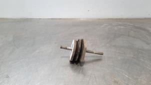 Gebruikte Steun (diversen) Volvo V60 II (ZW) 2.0 D4 16V Prijs € 48,40 Inclusief btw aangeboden door Autohandel Didier