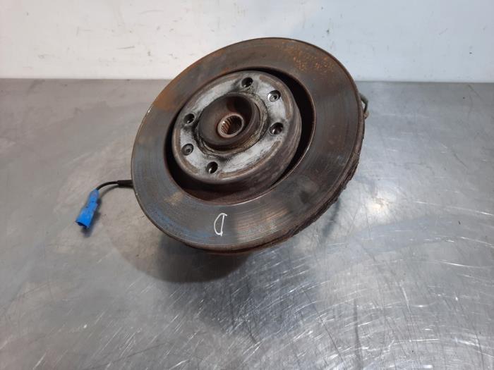 Joint avant droit Peugeot 208