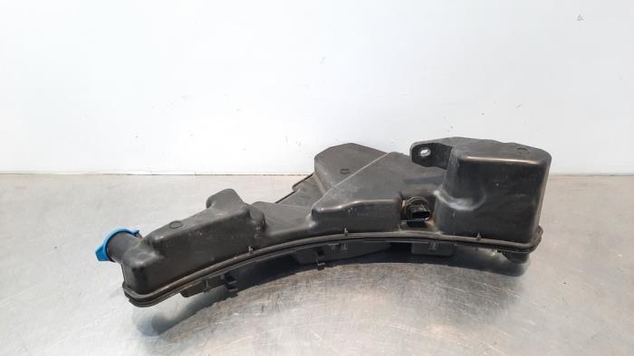 Réservoir lave-glace avant Audi Q5