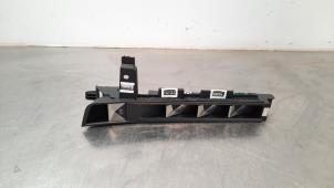 Gebruikte Schakelaar (diversen) DS Automobiles DS 7 Crossback 1.5 BlueHDI 130 Prijs € 48,40 Inclusief btw aangeboden door Autohandel Didier