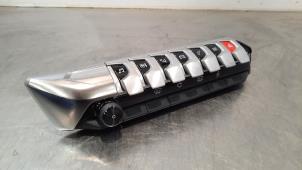 Gebruikte Airco bedieningspaneel Peugeot 3008 II (M4/MC/MJ/MR) 1.6 16V PureTech 180 Prijs € 66,55 Inclusief btw aangeboden door Autohandel Didier