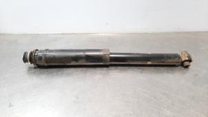 Gebruikte Schokdemper rechts-achter Toyota Auris (E18) 1.8 16V Hybrid Prijs € 36,30 Inclusief btw aangeboden door Autohandel Didier